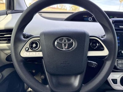 Toyota Prius Two 2016