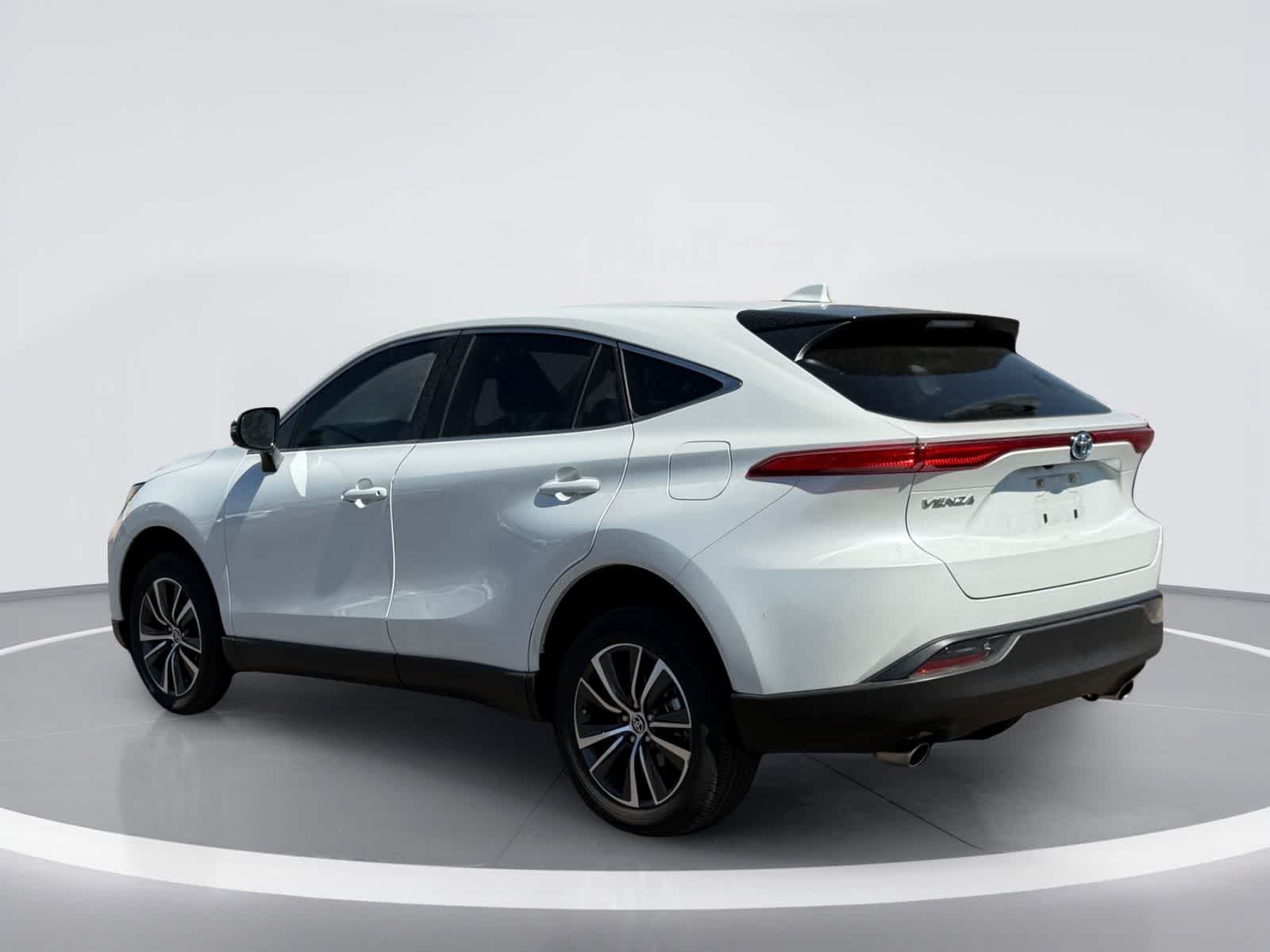 Toyota Venza LE 2023