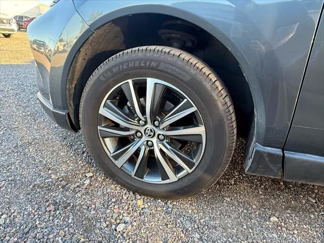 Toyota Venza LE 2021