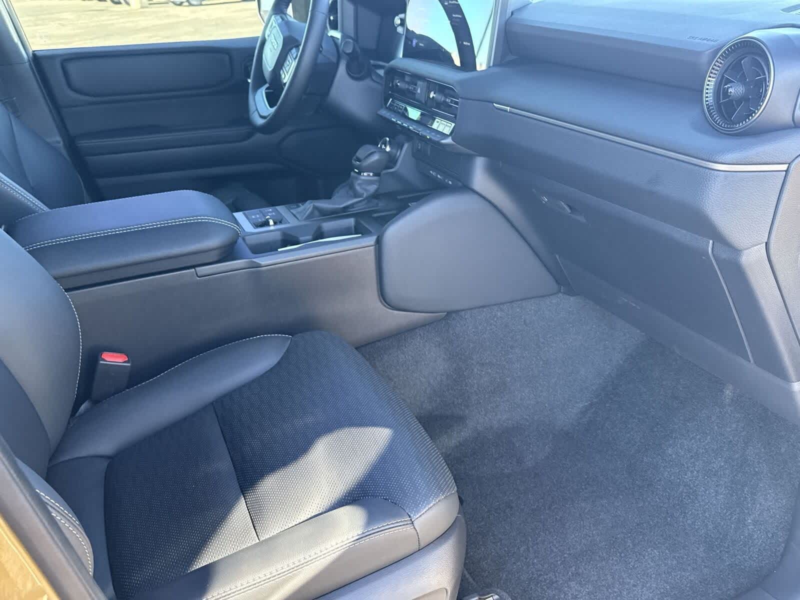 2025 Toyota Land Cruiser 4WD (Natl)