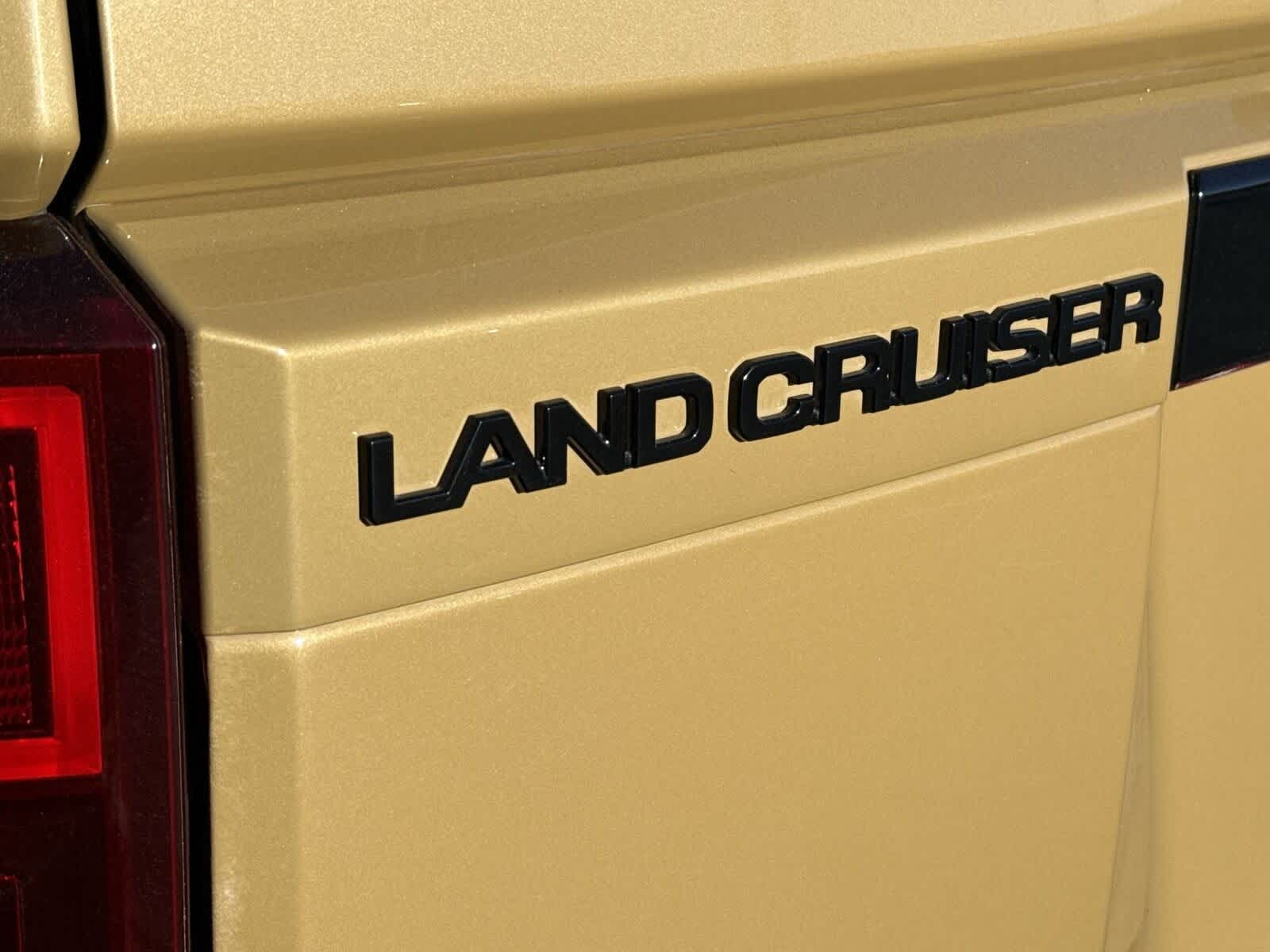 2025 Toyota Land Cruiser 4WD (Natl)