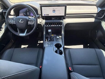 Lexus IS 350 F SPORT Design 2026