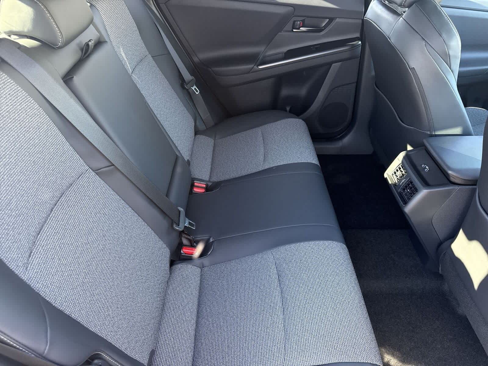 Toyota bZ XLE Plus 2026