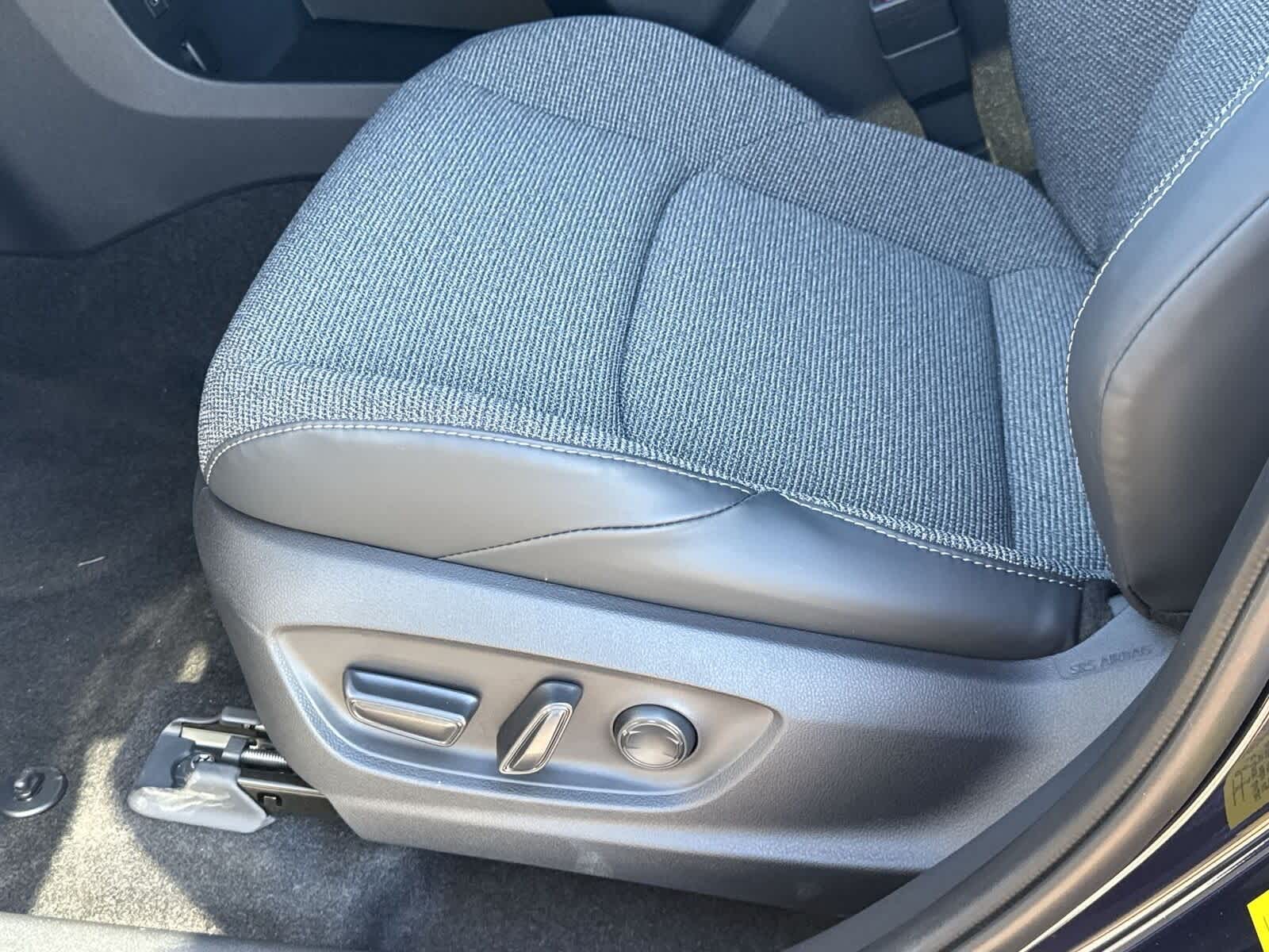 Toyota bZ XLE Plus 2026