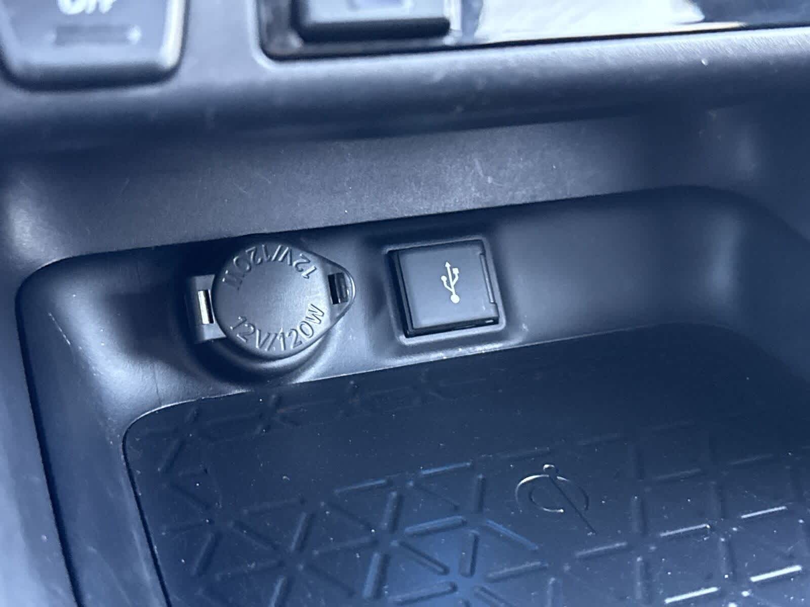 Toyota RAV4 Hybrid XSE 2020