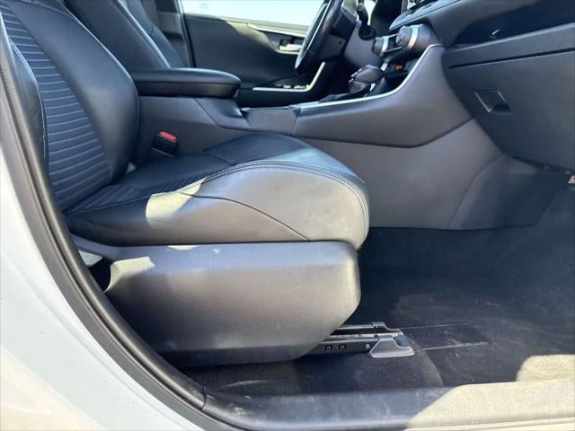 Toyota RAV4 Hybrid XSE 2020