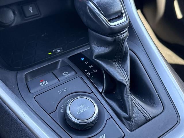 Toyota RAV4 Hybrid XSE 2020