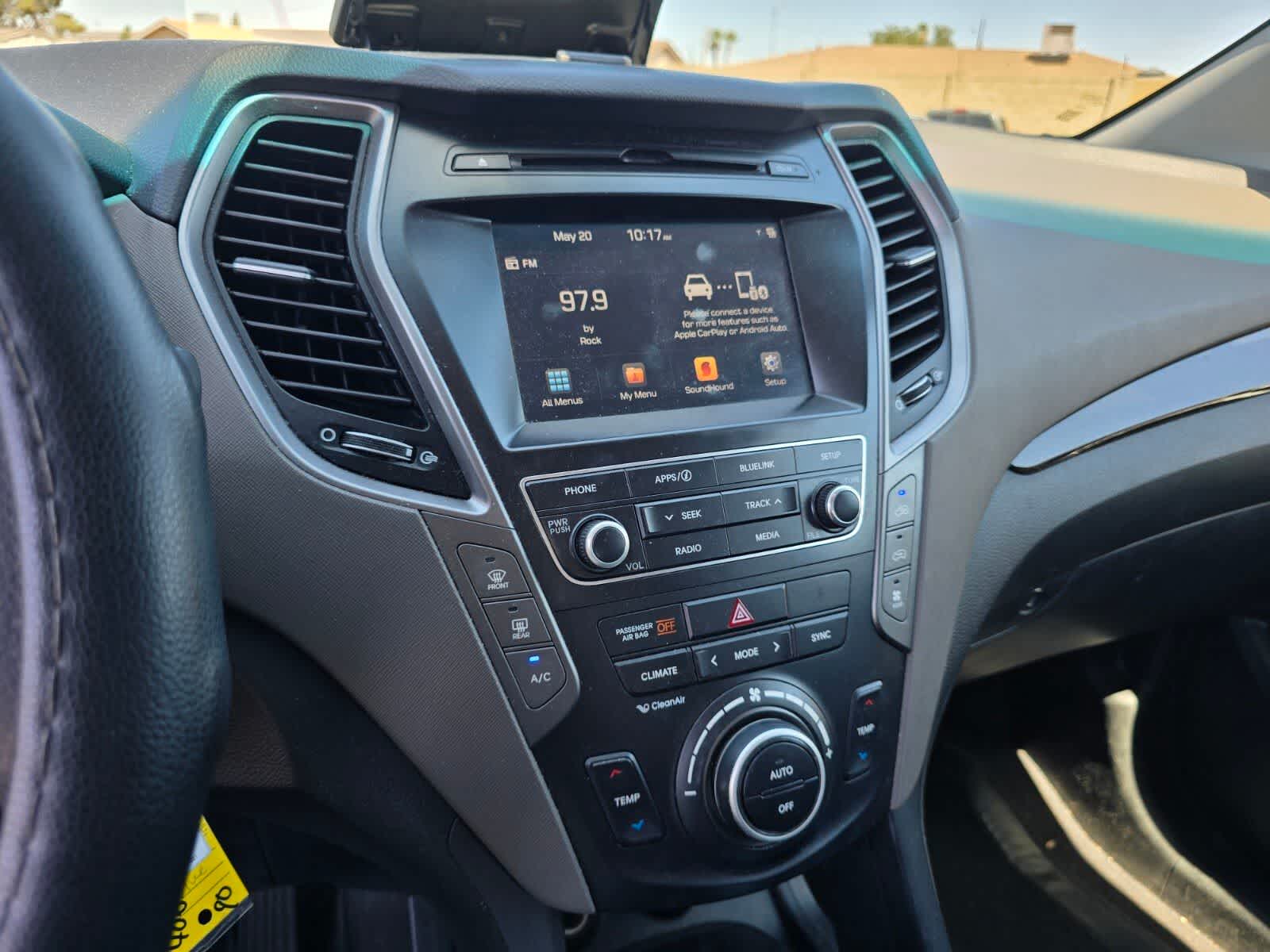 Hyundai Santa Fe SE 2017
