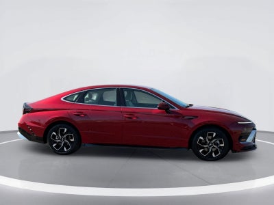 Hyundai Sonata SEL 2024