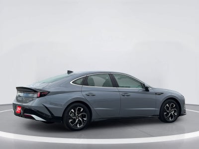 Hyundai Sonata SEL 2025