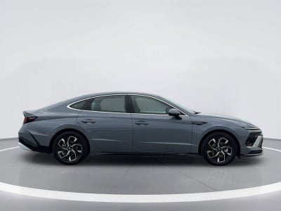 Hyundai Sonata SEL 2025