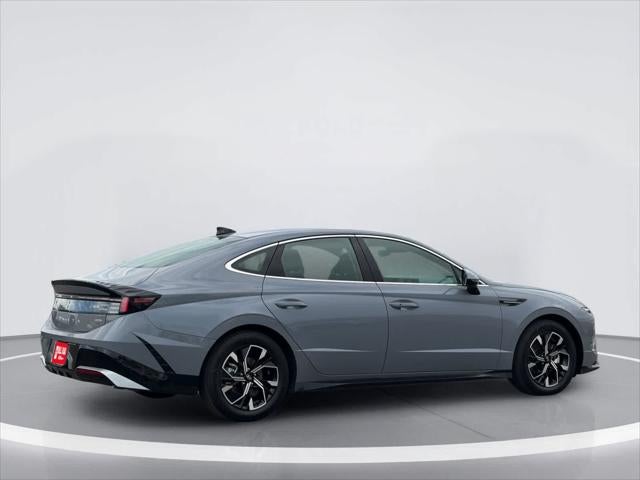 Hyundai Sonata SEL 2025