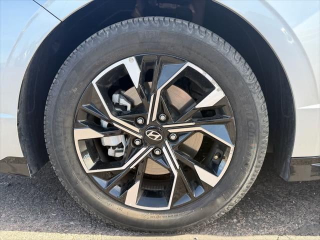 Hyundai Sonata SEL 2025