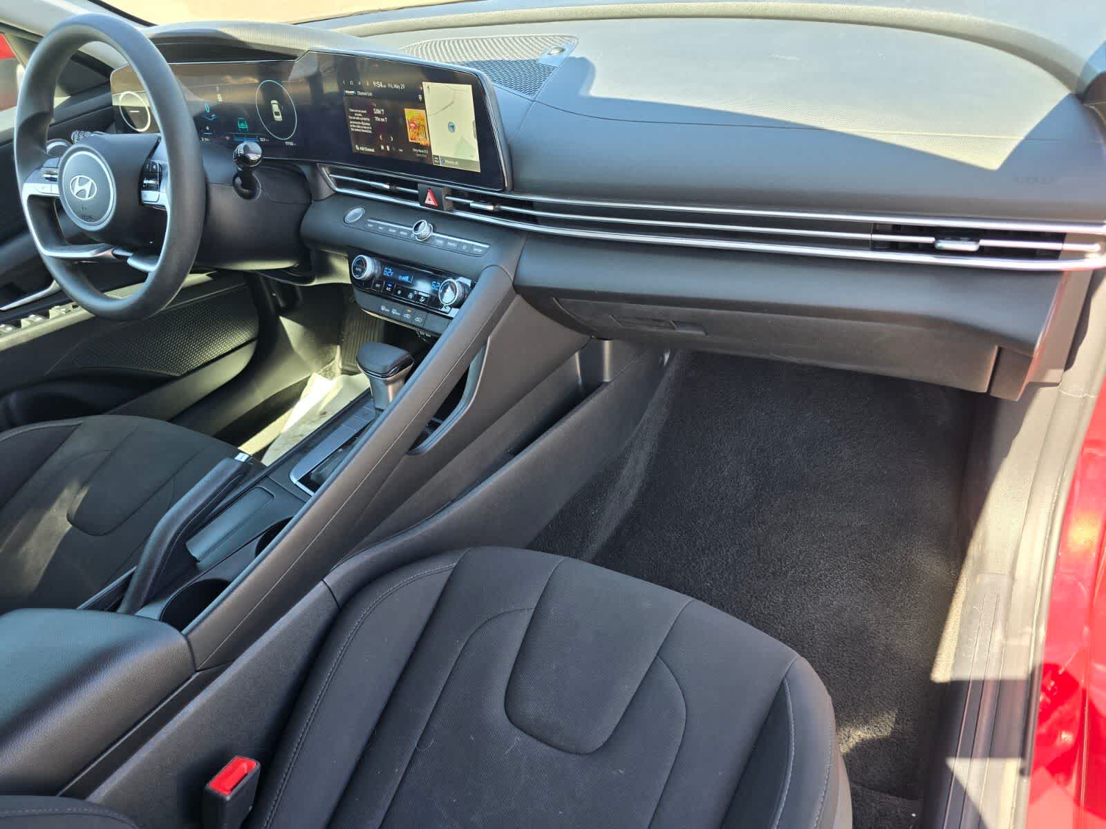 Hyundai Elantra SEL 2024