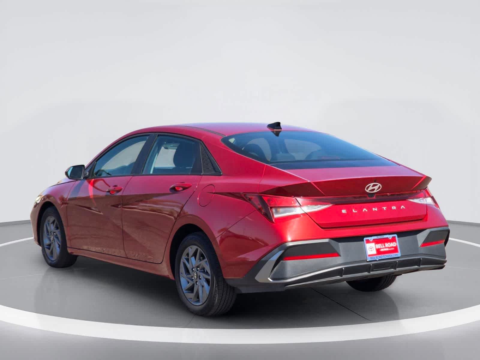 Hyundai Elantra SEL 2024