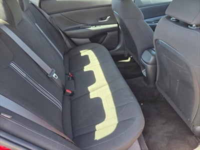 Hyundai Elantra SEL 2024