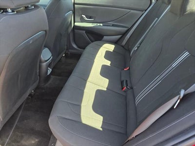 Hyundai Elantra SEL 2024