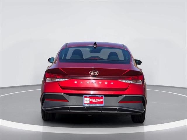 Hyundai Elantra SEL 2024