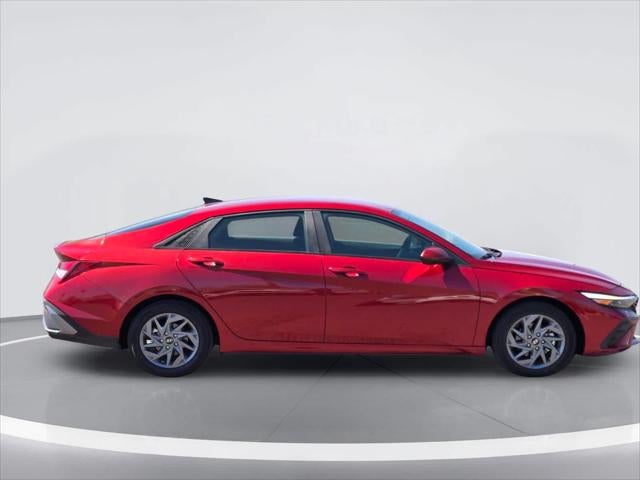 Hyundai Elantra SEL 2024