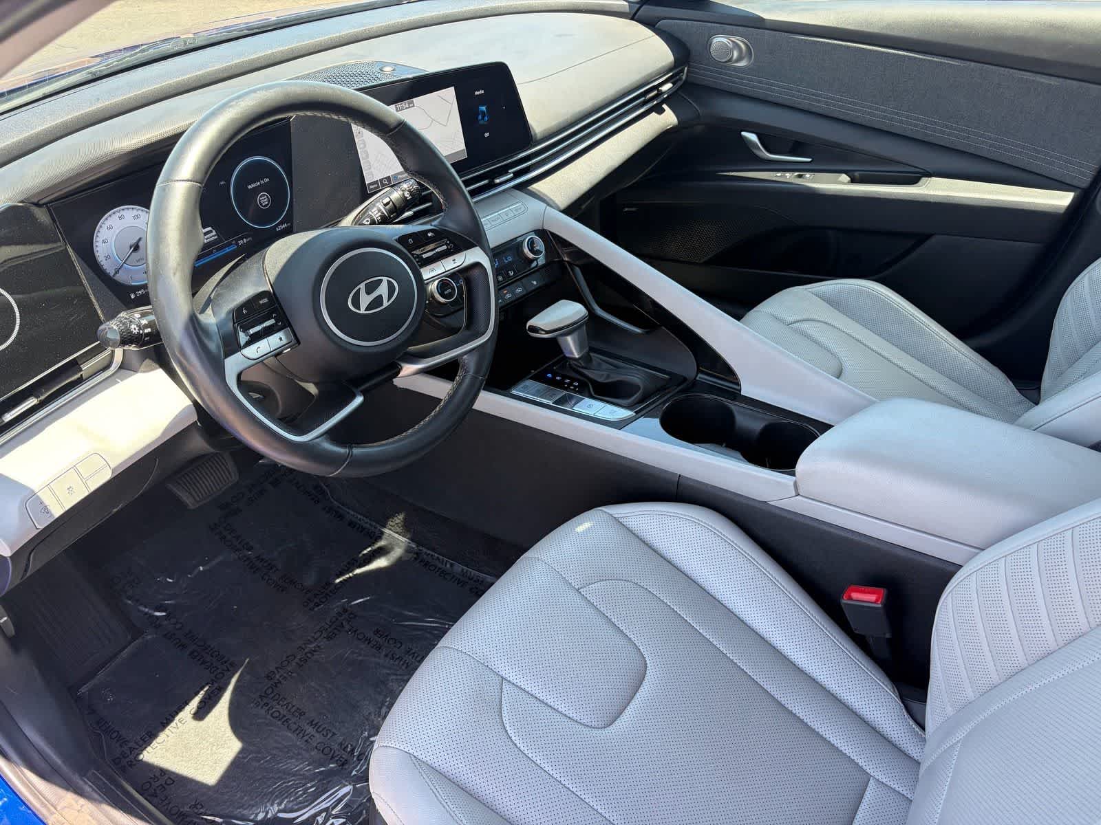 Hyundai Elantra Limited 2024
