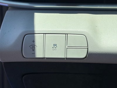 Hyundai Elantra Limited 2024