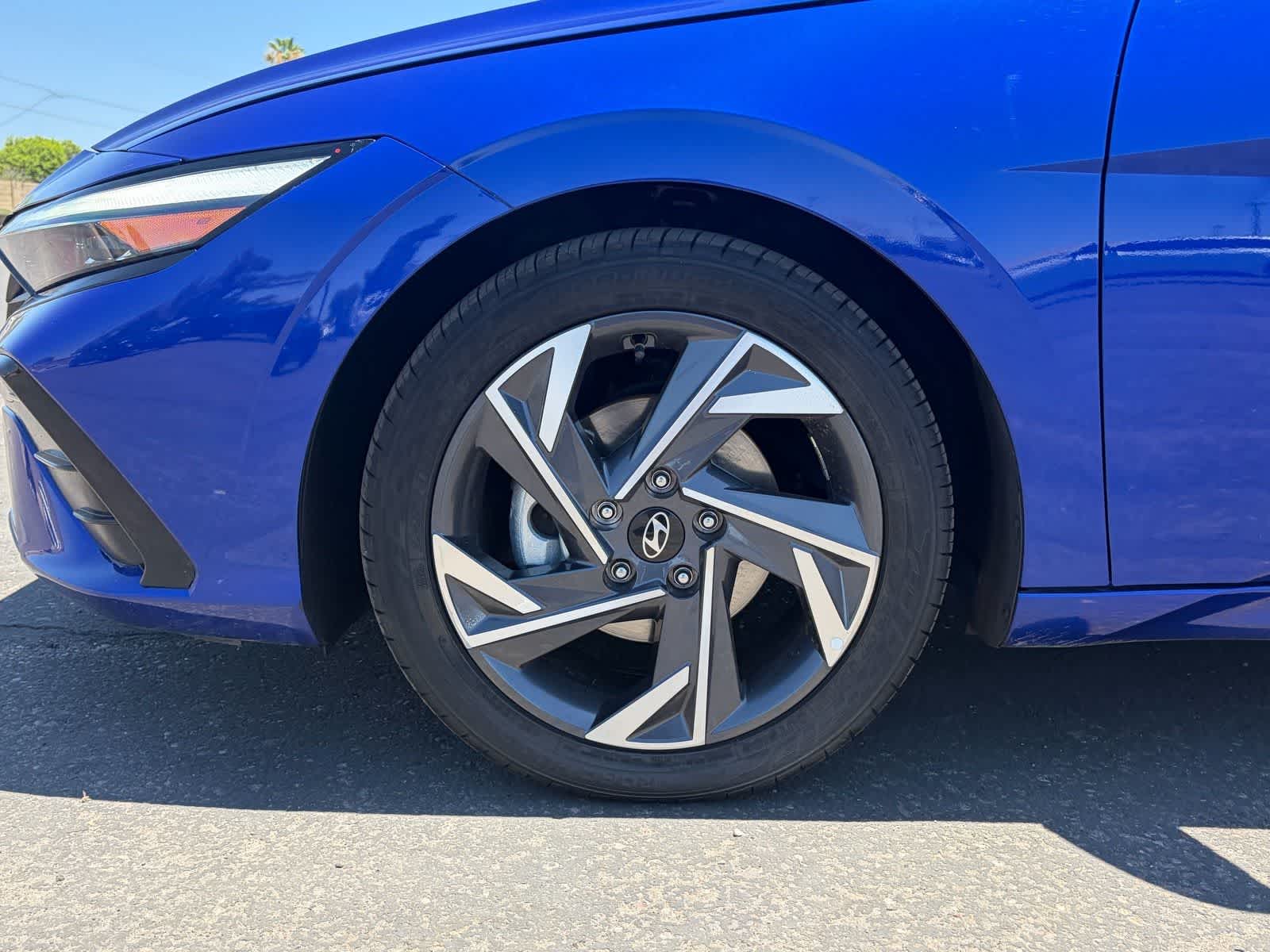 Hyundai Elantra Limited 2024