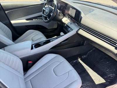Hyundai Elantra Limited 2024