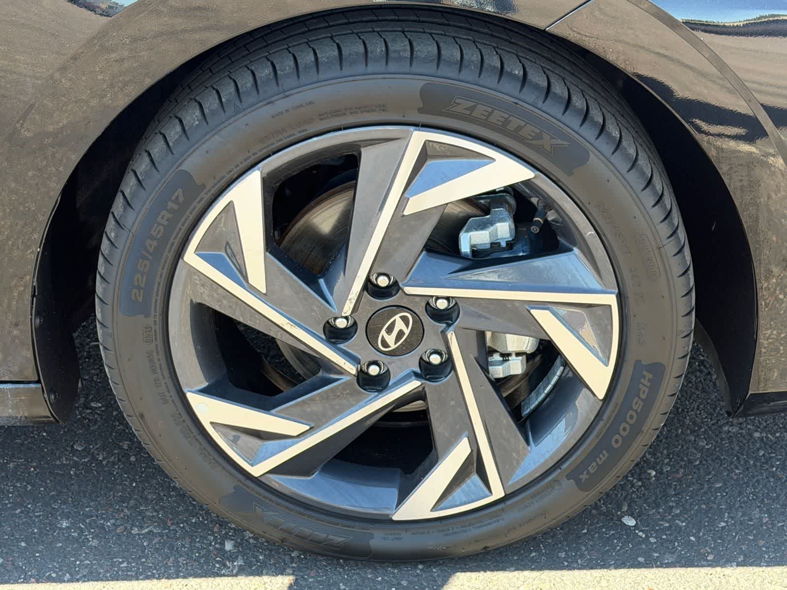 Hyundai Elantra Limited 2024