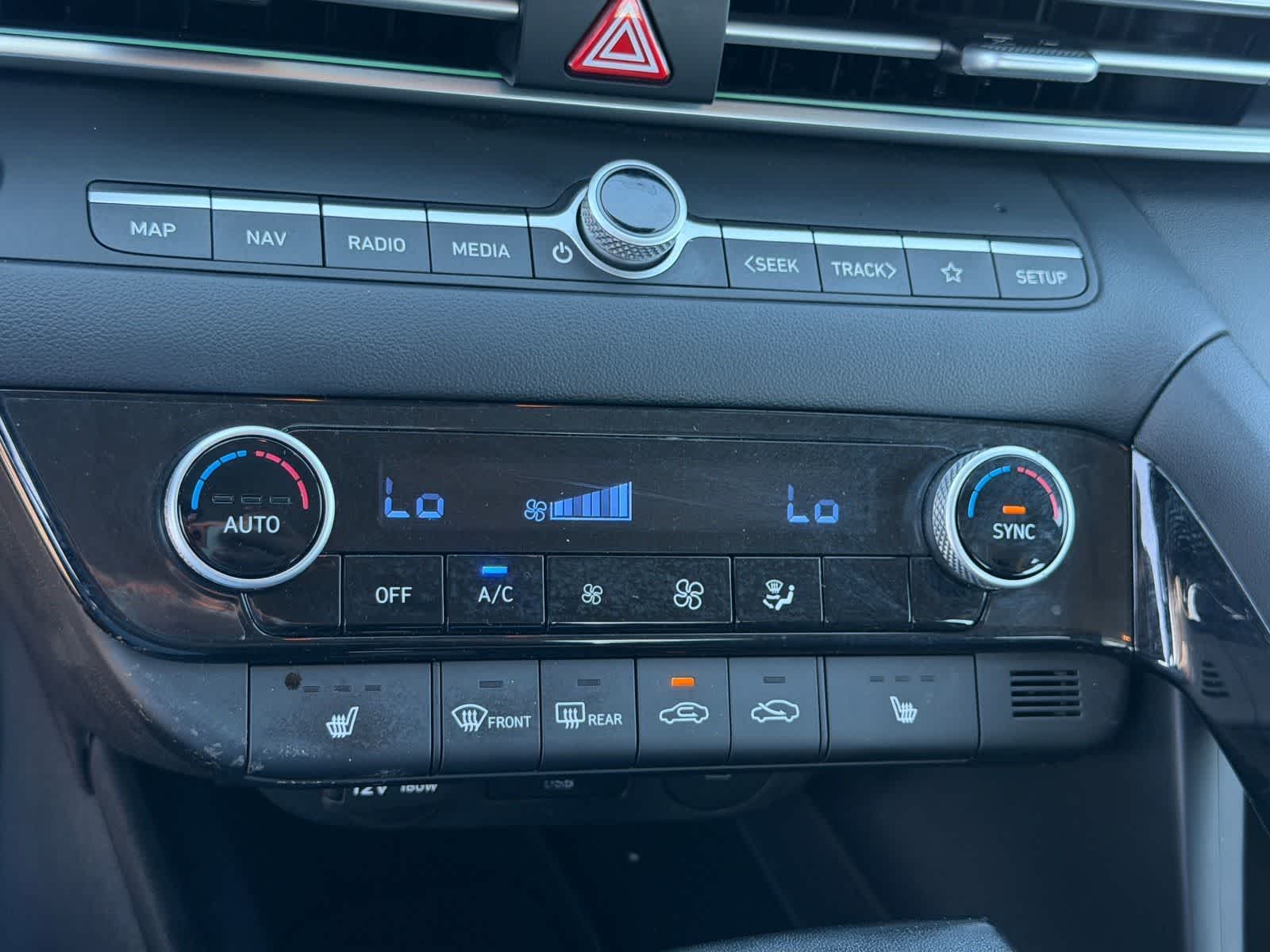 Hyundai Elantra Limited 2024
