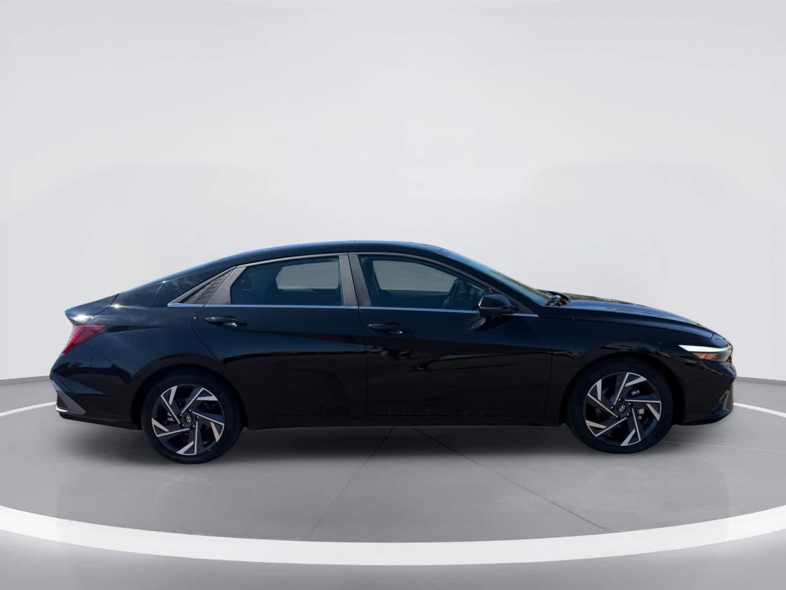 Hyundai Elantra Limited 2024