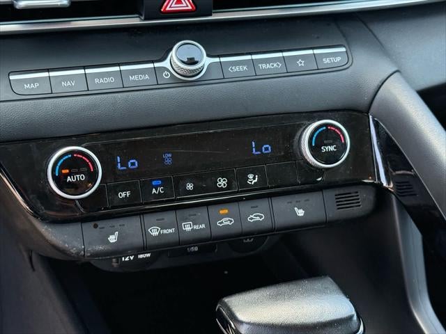 Hyundai Elantra Limited 2024