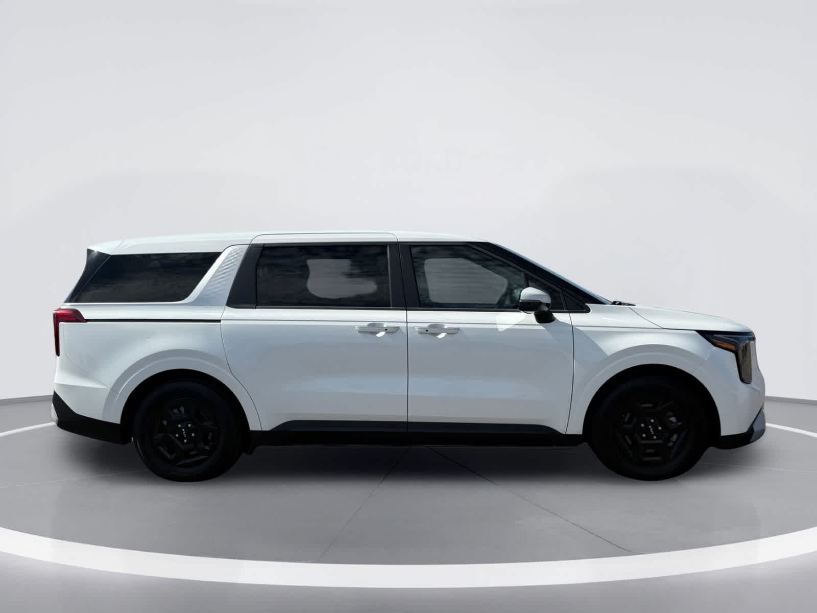 Kia Carnival LXS 2025