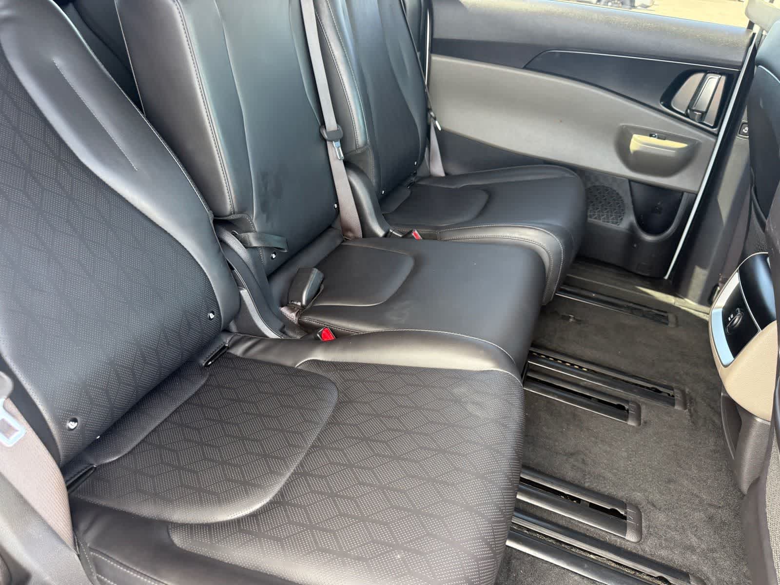 Kia Carnival LXS 2025