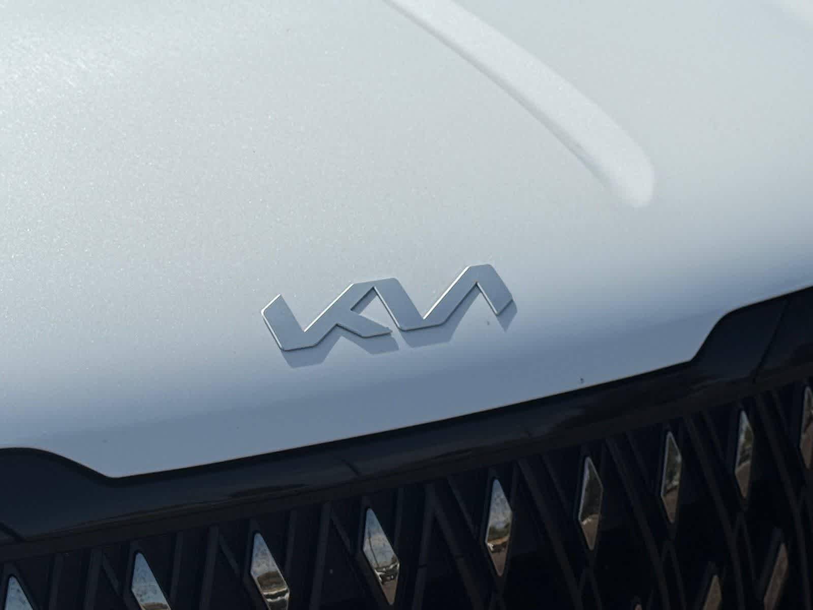 Kia Carnival LXS 2025