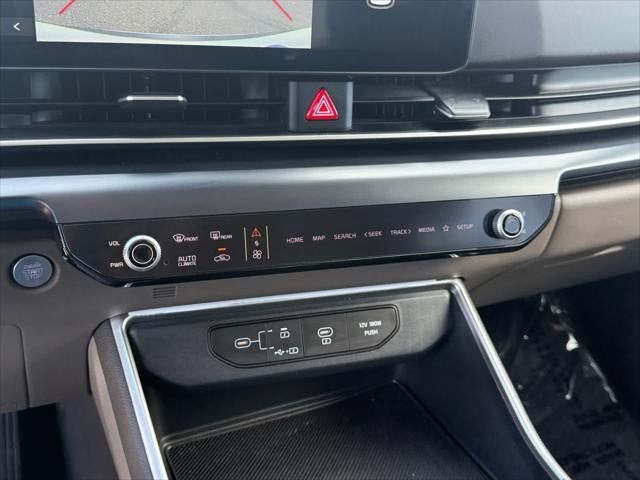 Kia Carnival LXS 2025