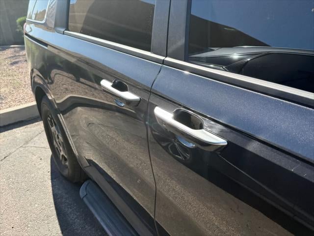 Kia Carnival LXS 2025