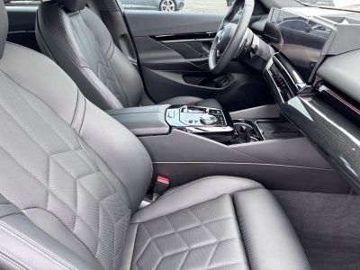 BMW 530i 2025 530i