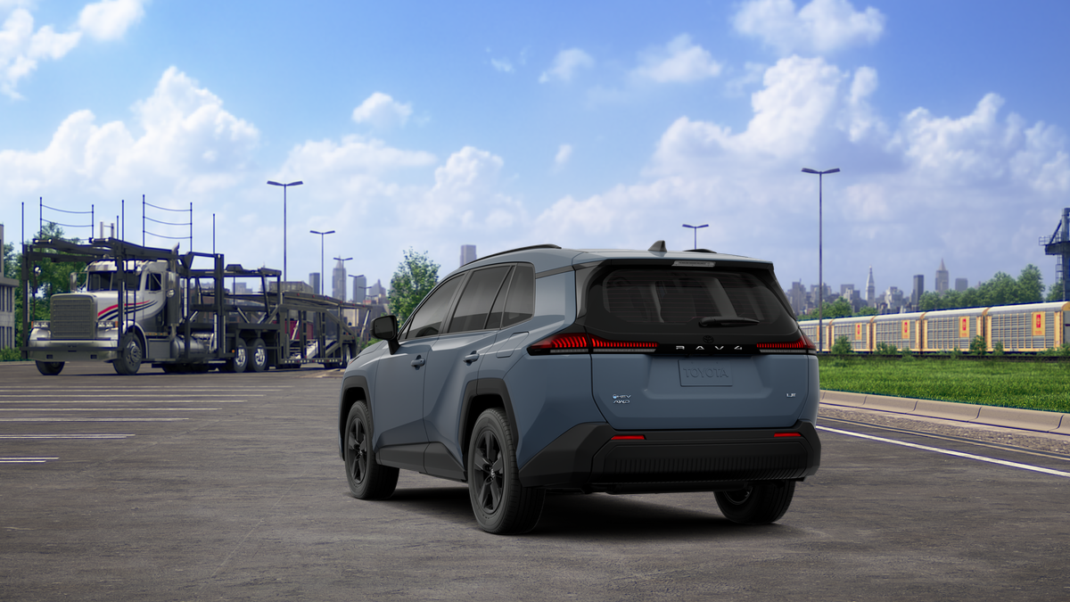 Toyota RAV4 LE 2026