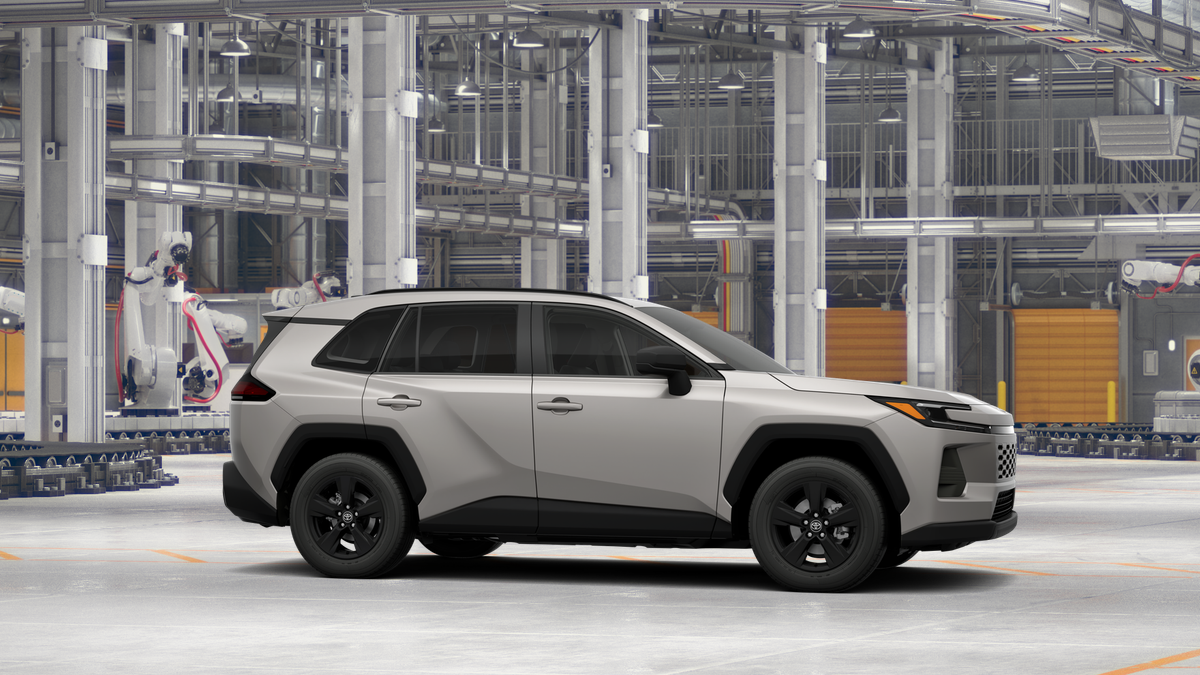 Toyota RAV4 LE 2026