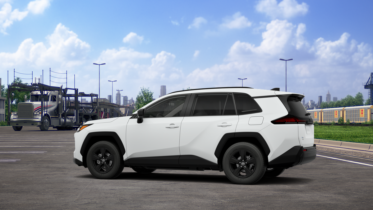 Toyota RAV4 LE 2026