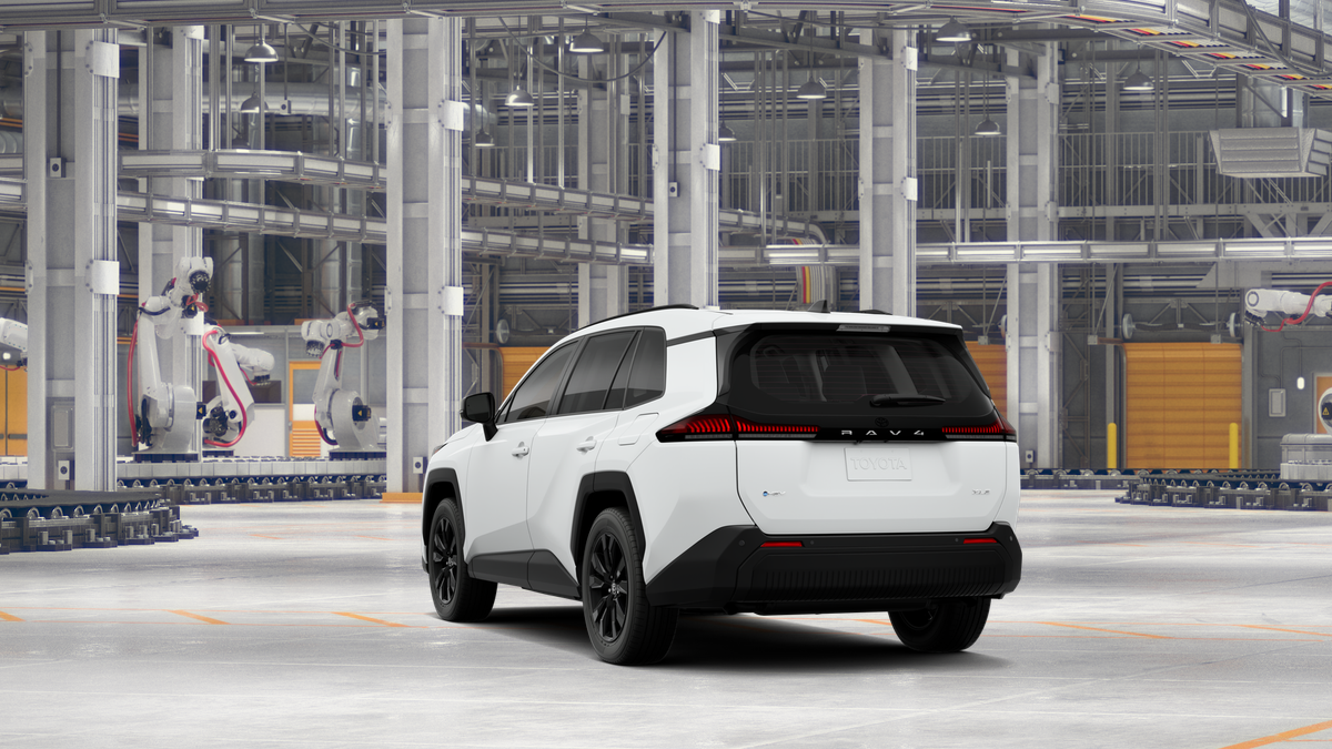 Toyota RAV4 XLE Premium 2026