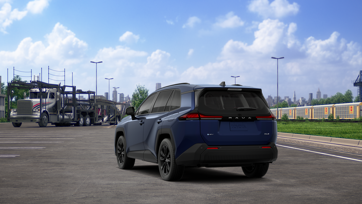 Toyota RAV4 XLE Premium 2026