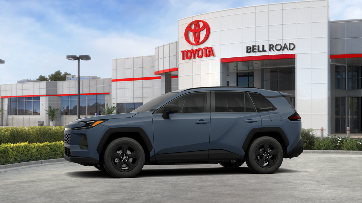 Toyota RAV4 LE 2026