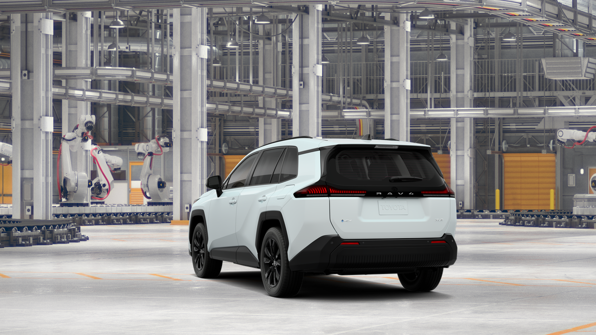 Toyota RAV4 XLE Premium 2026
