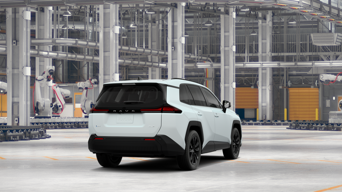 Toyota RAV4 XLE Premium 2026