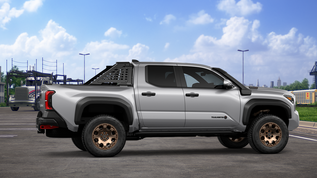 2026 Toyota Tacoma i-FORCE MAX Tacoma Trailhunter