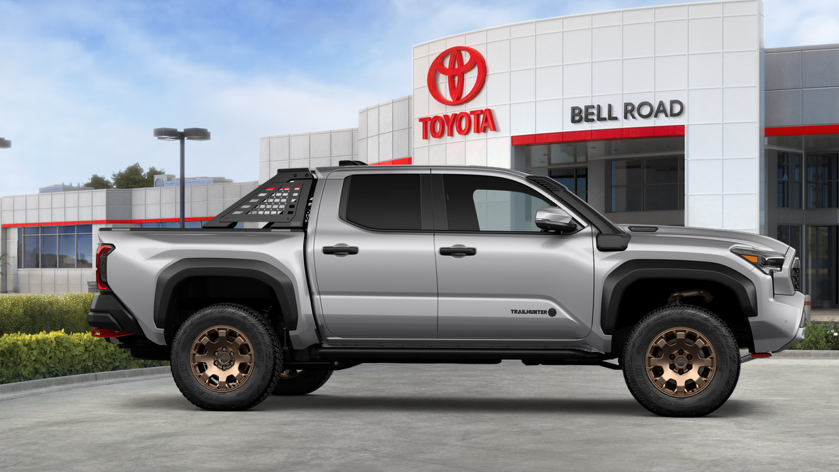 2026 Toyota Tacoma i-FORCE MAX Tacoma Trailhunter