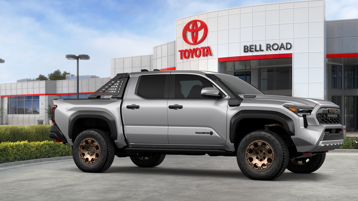 2026 Toyota Tacoma i-FORCE MAX Tacoma Trailhunter