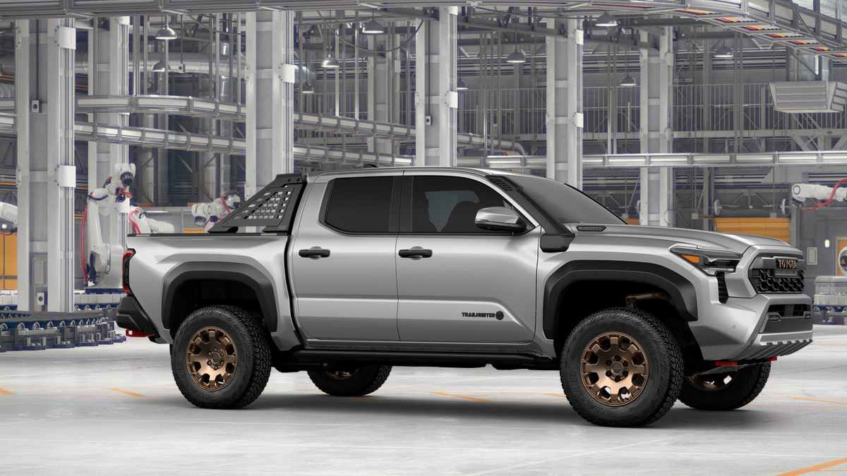 2026 Toyota Tacoma i-FORCE MAX Tacoma Trailhunter