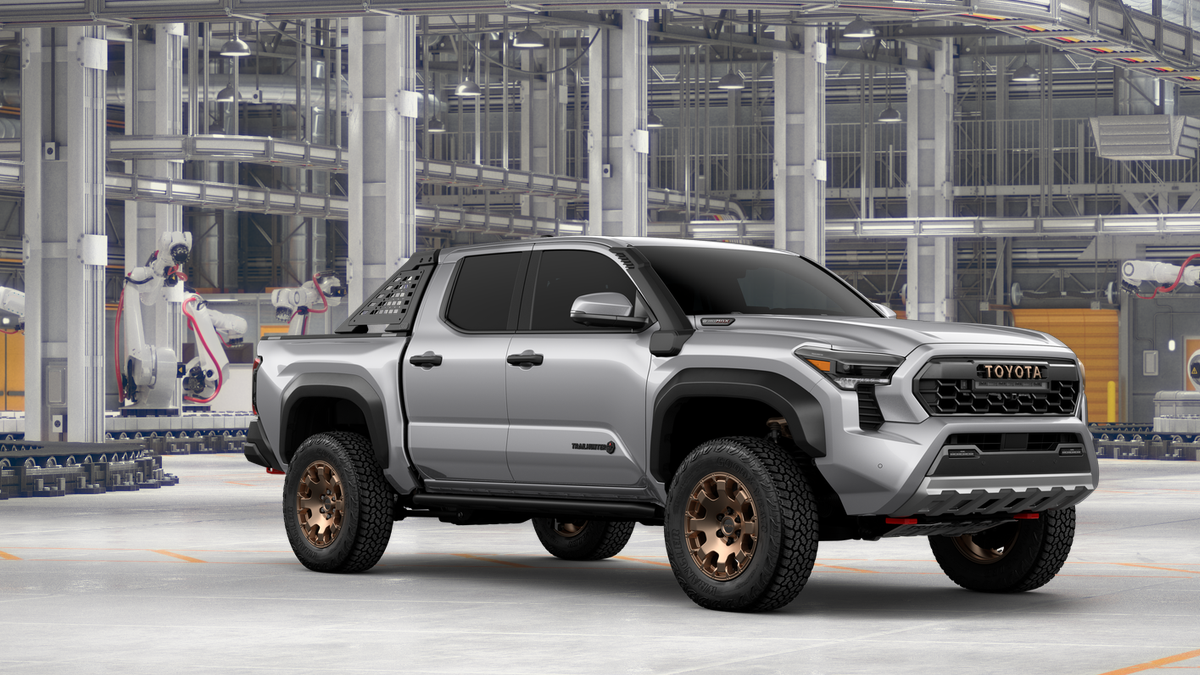 2026 Toyota Tacoma i-FORCE MAX Tacoma Trailhunter